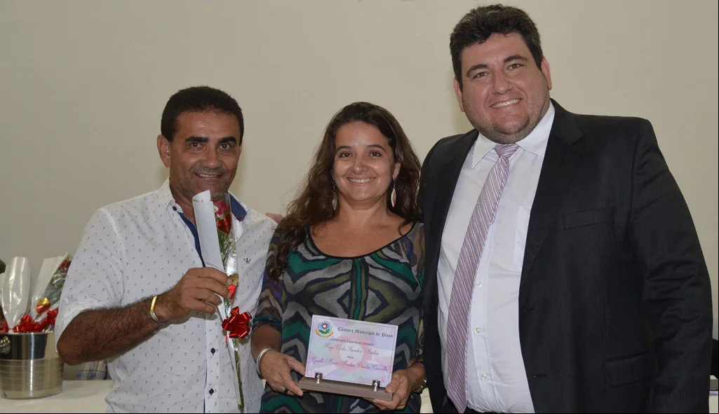 Presidente da Câmara homenageia a sindicalista Giselle Dantas