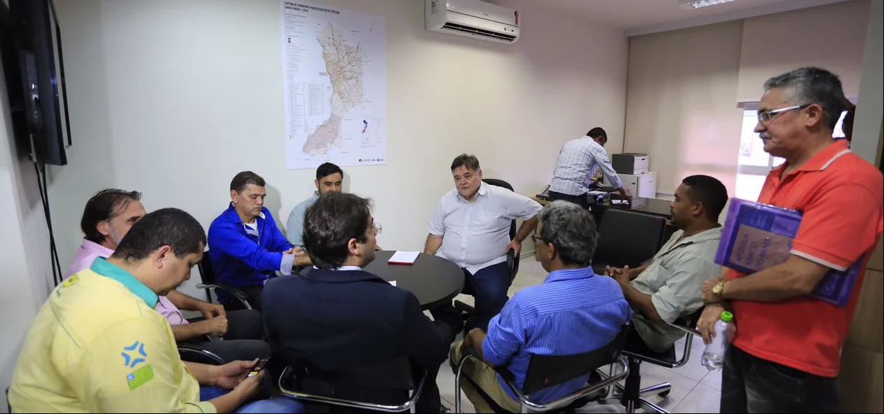 Reunião dos taxistas com representantes da Strans