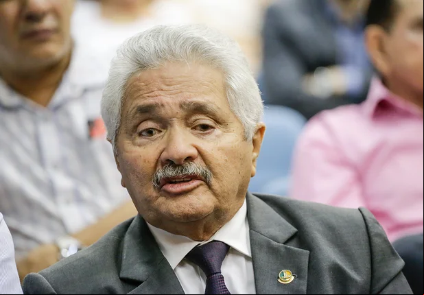 Senador Elmano Férrer 