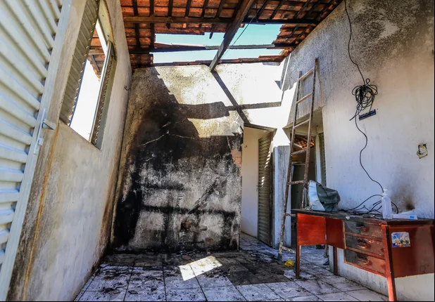 Incêndio atinge casa no Residencial Jacinta Andrade