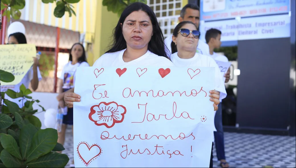 Familiares escrevem frases para Iarla 