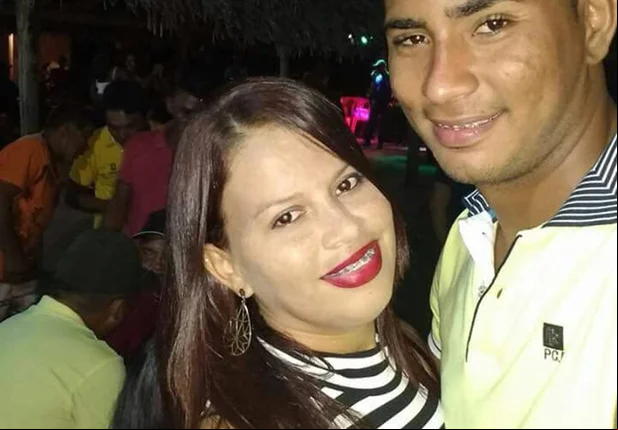 Tatiane e o namorado