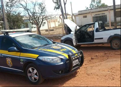 PRF apreende veículo roubado em Marcolândia
