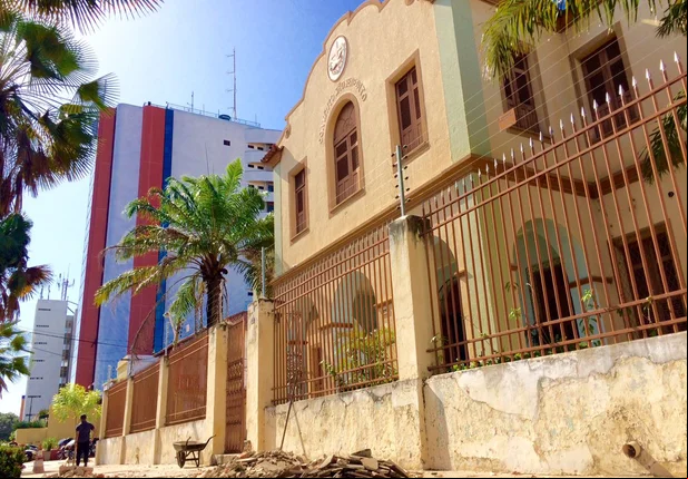 Localizado no coração da capital, na avenida Frei Serafim 