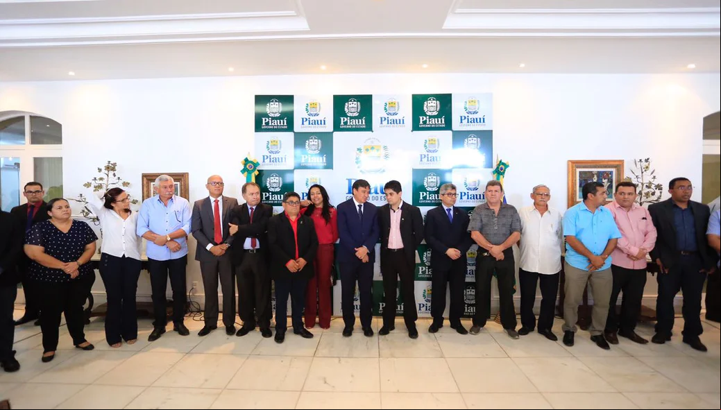 Solenidade de entrega de materiais