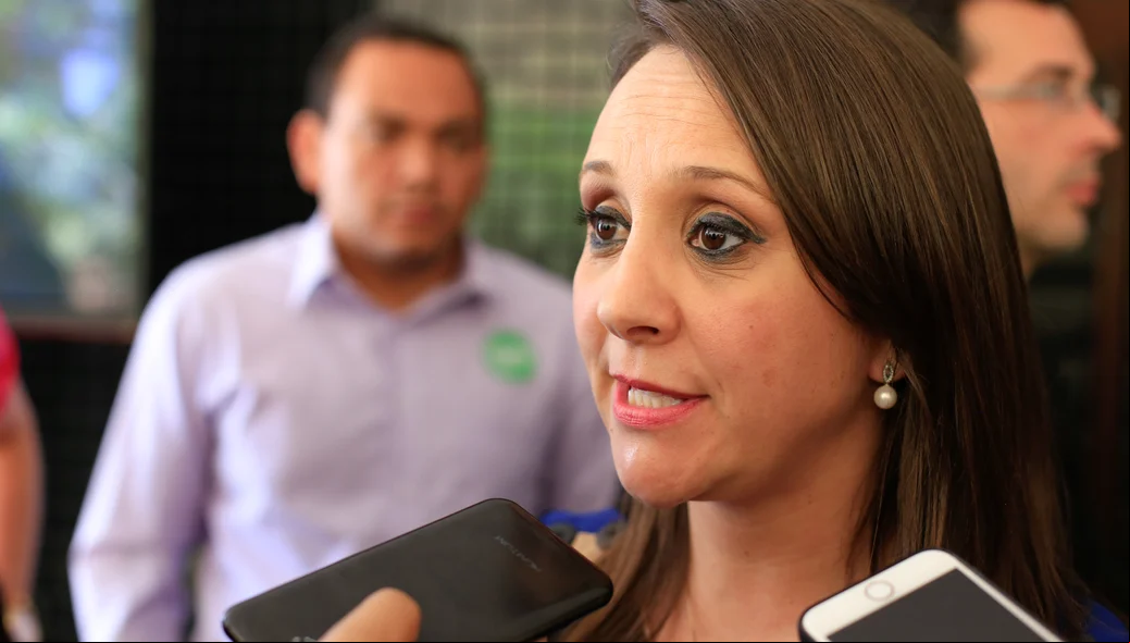 Presidente Nacional do Podemos Renata Abreu