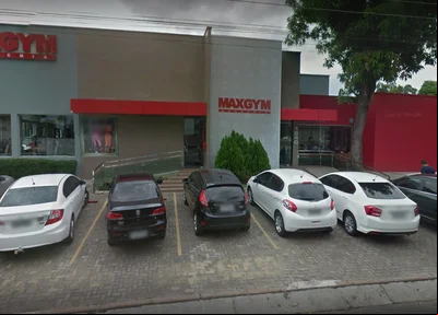 Personal foi abordada na porta da academia MaxGym