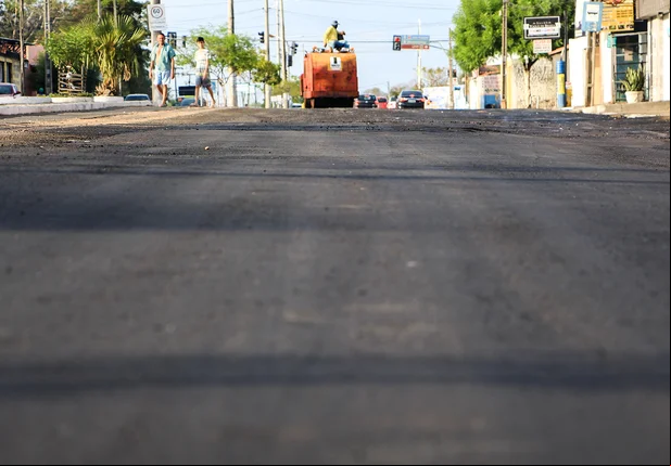 Recapeamento asfáltico da Avenida Duque de Caxias