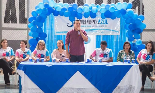 Prefeito durante seu pronunciamento