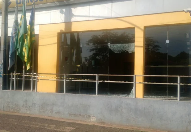 Quadrilha explode Banco do Brasil em Miguel Alves