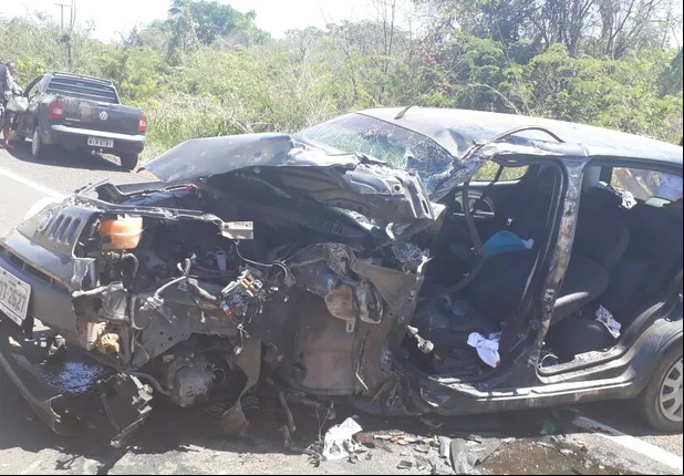 Acidente deixa uma pessoa gravemente ferida na BR 343