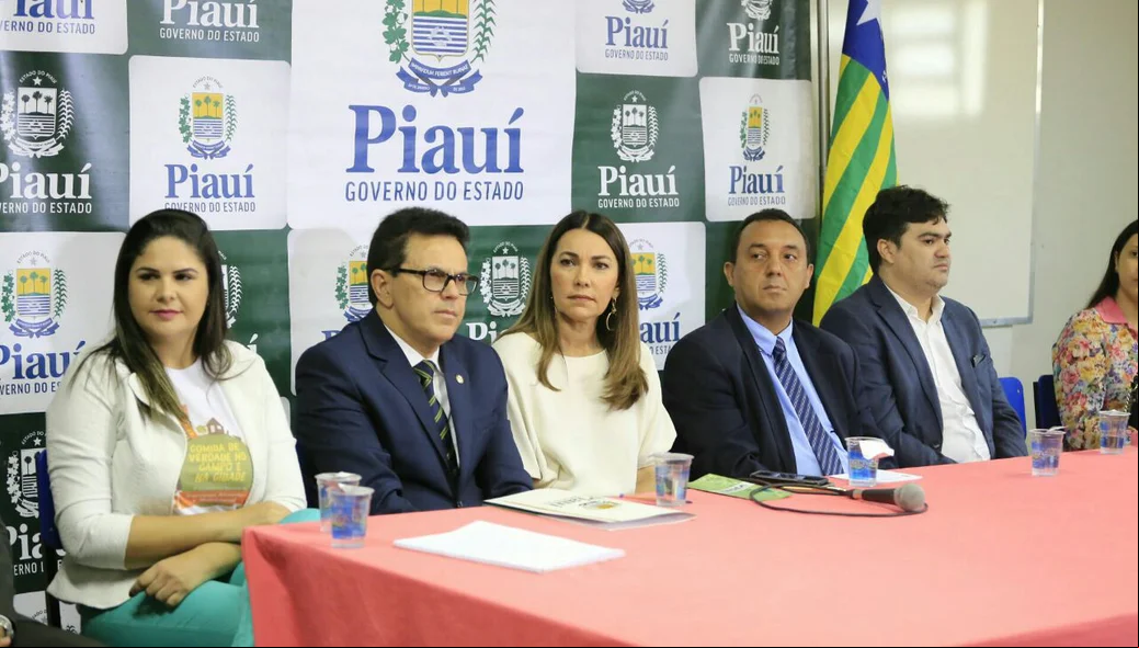 Autoridades participaram da solenidade de inauguração da Cozinha Comunitária da Uespi