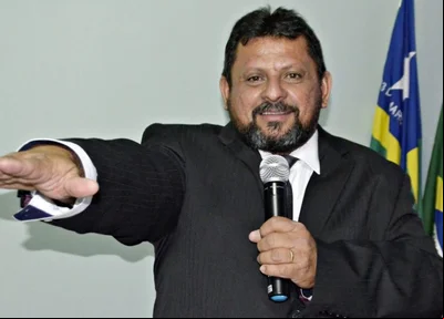 Prefeito Ademar Carvalho gasta mais de 80 mil em aniversário da cidade