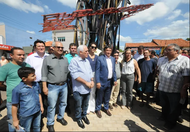 Obra em Esperantina
