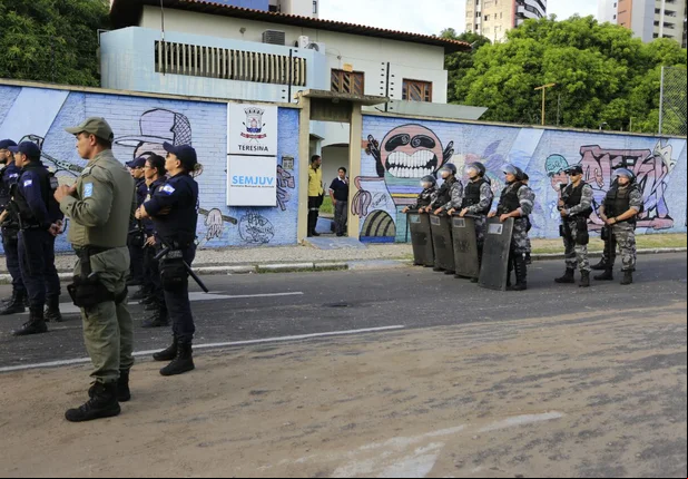Reunião para reajuste da agem de ônibus 