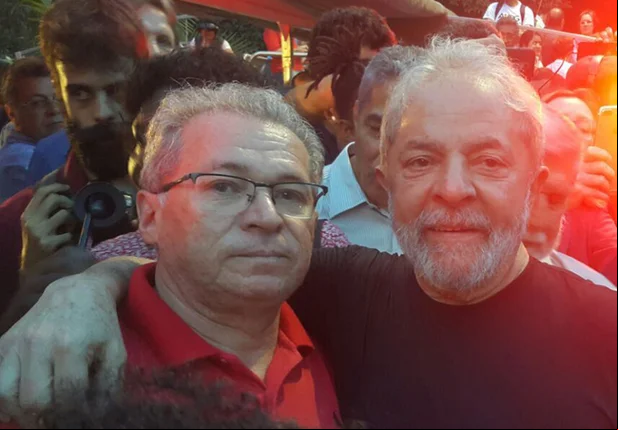 Assis Carvalho com o ex-presidente Lula em ato realizado na cidade de São Paulo