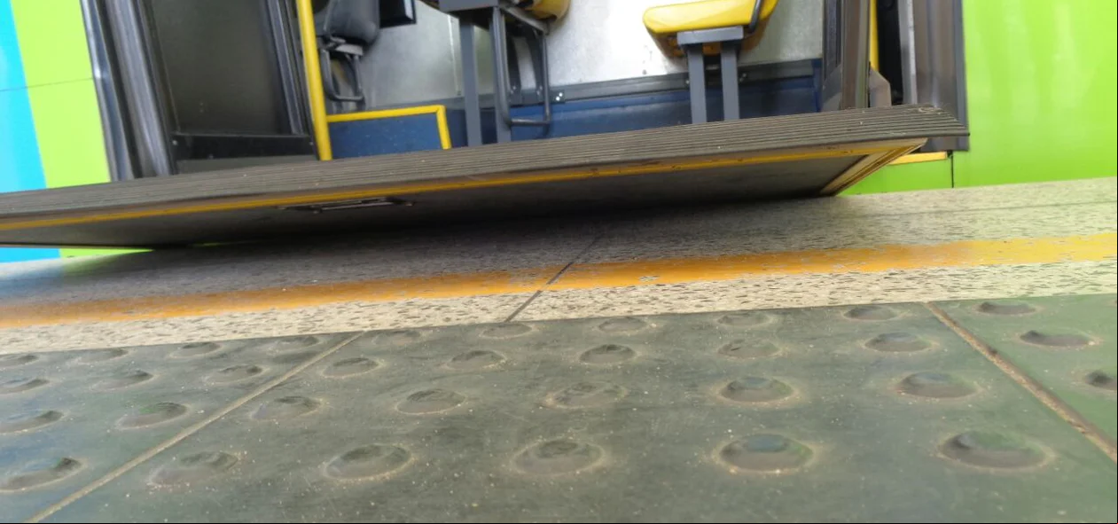 Rampa de ônibus não ficou paralela a plataforma do Terminal Itararé