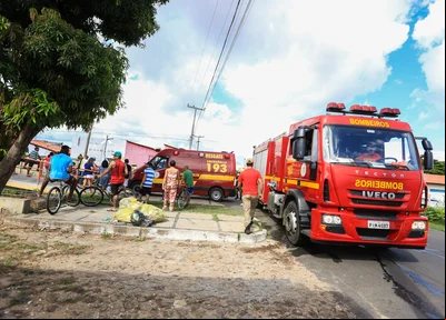 Corpo de Bombeiros esteve no local 