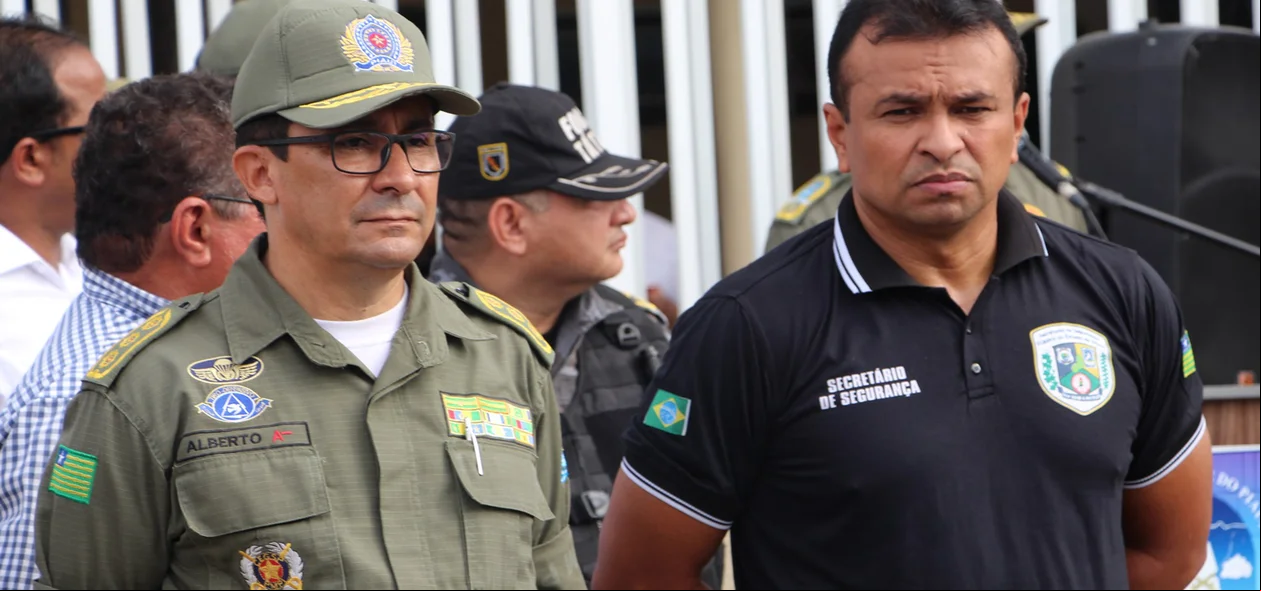 Sub-comandante da Polícia Militar, coronel Alberto Menezes e secretário Fábio Abreu