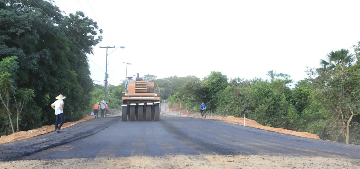 Obra que foi realizada na BR 343 