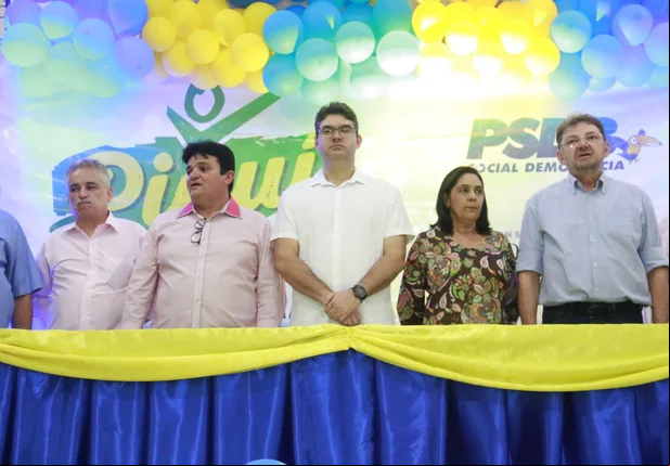 Autoridades políticas participaram do evento
