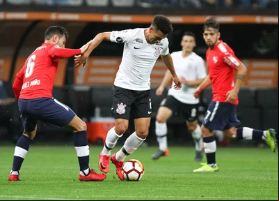 Corinthians em partida contra o Independiente pela Libertadores