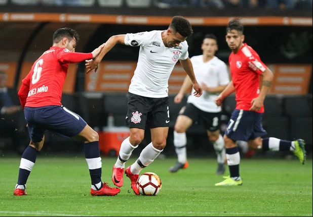 Corinthians em partida contra o Independiente pela Libertadores