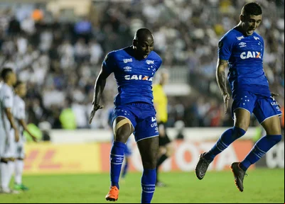 Cruzeiro durante partida contra o Vasco pela Libertadores