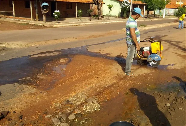 Operação tapa-buracos é iniciada na cidade de Miguel Alves