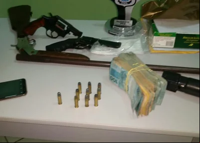 Material apreendido durante a operação