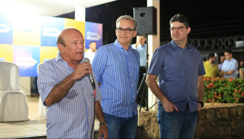 Edson Melo discursa
