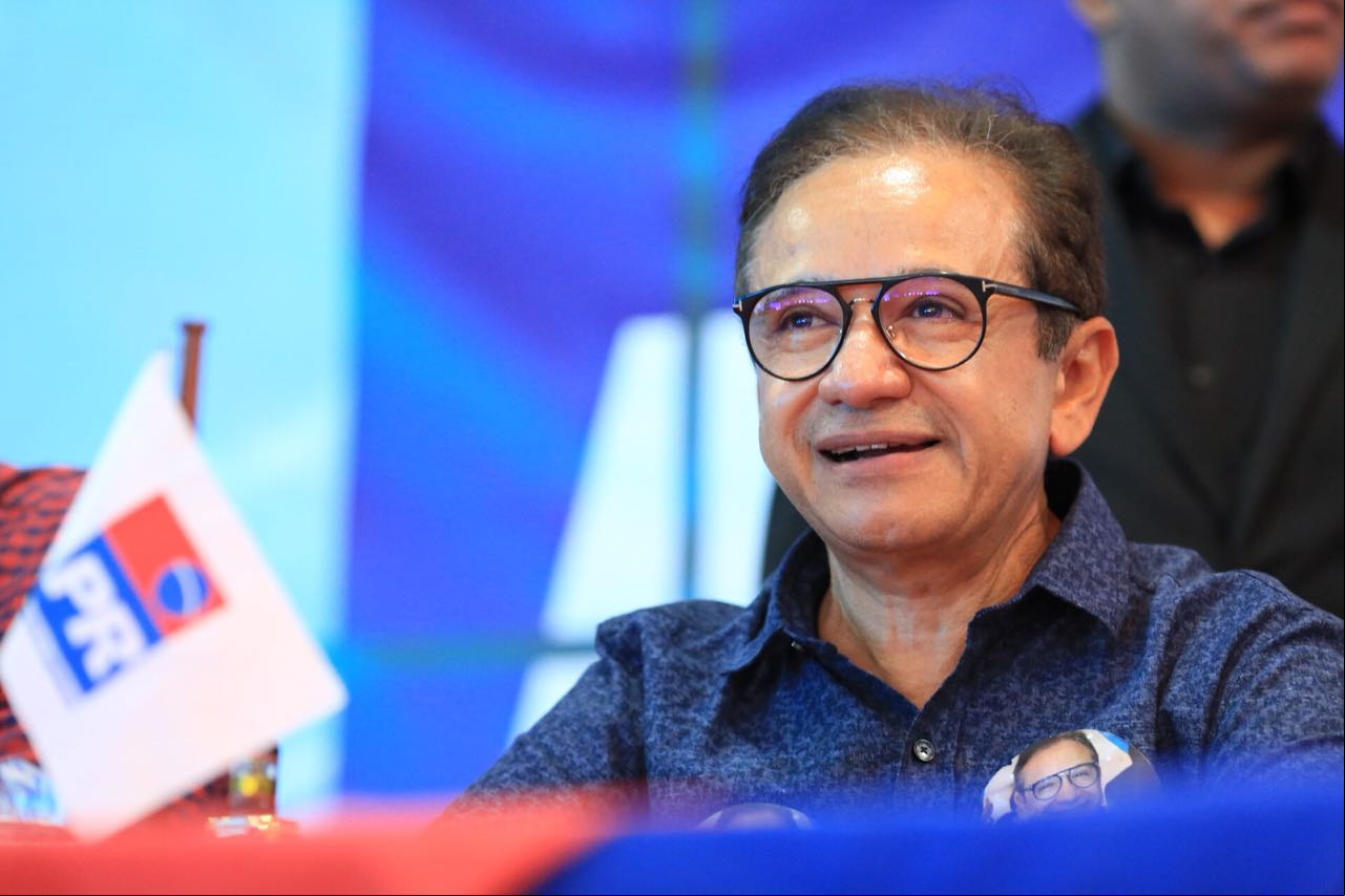 Dr. Hélio vai tentar reeleição
