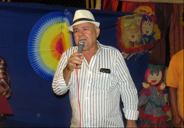 Joan Albuquerque Rocha, prefeito de Canavieira
