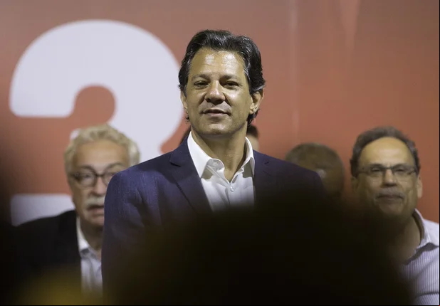 Fernando Haddad durante ato em São Paulo