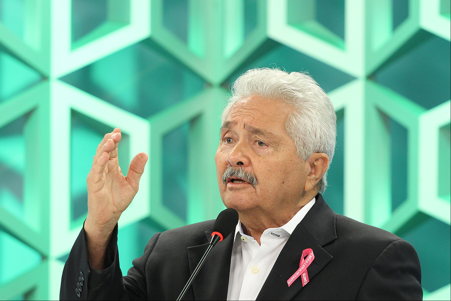Elmano Férrer 