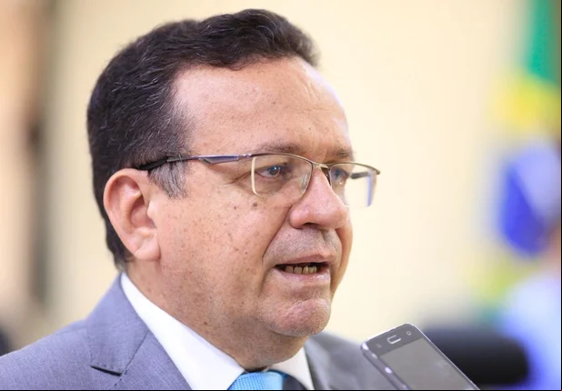 Preseidente do TRE-PI, Sebastião Ribeiro