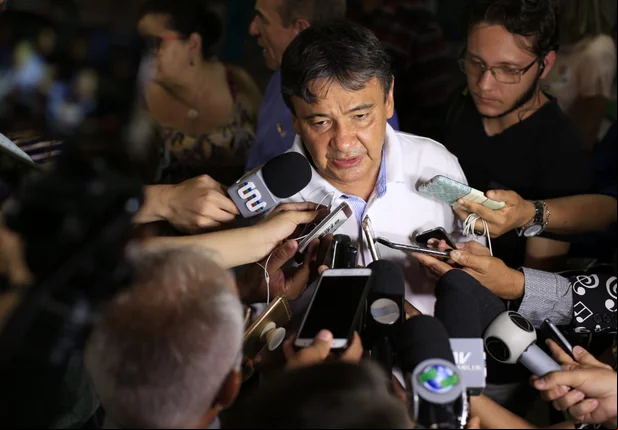 Governador Wellington Dias antes de votar no segundo turno