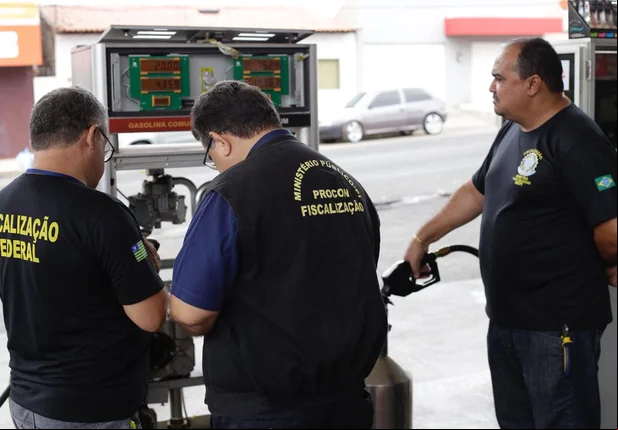 Fiscalização no Posto Mais em Teresina