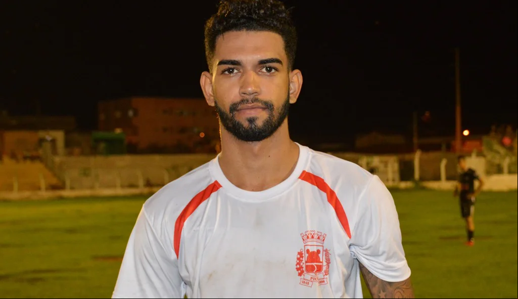 Zambeta, autor de dois gols do Sub 20