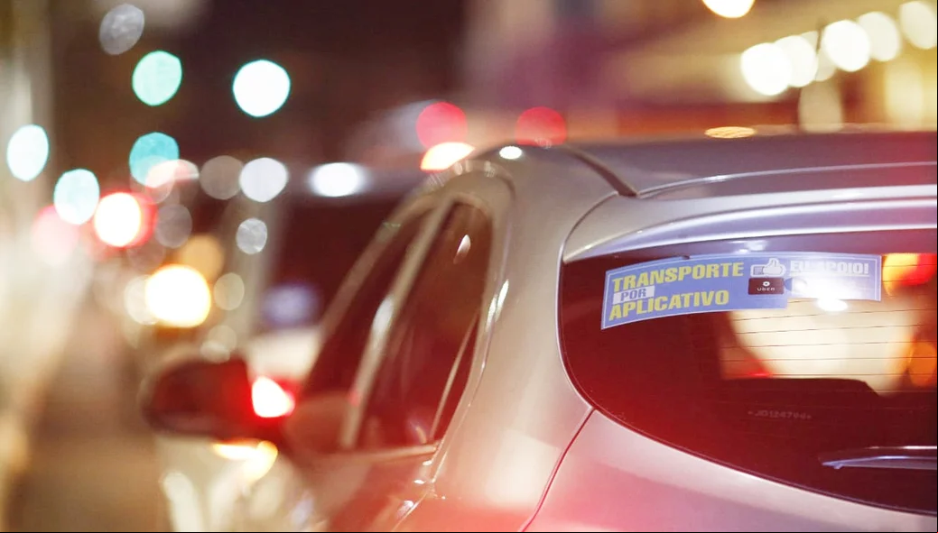 Motoristas realizam ato contra Lei do Uber no Centro de Teresina