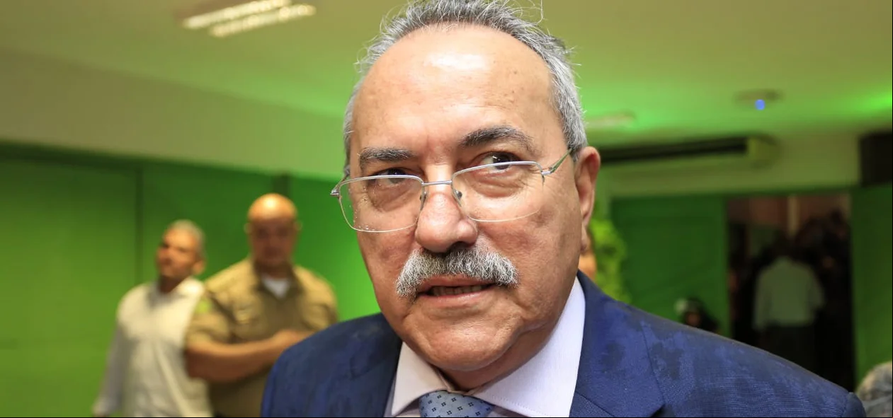 Deputado federal Átila Lira é diplomado