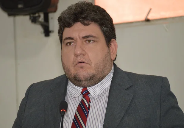 Atual presidente Hugo Victor (MDB) concorrerá à reeleição