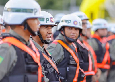 Polícia Militar fazendo a segurança no Corso de Teresina