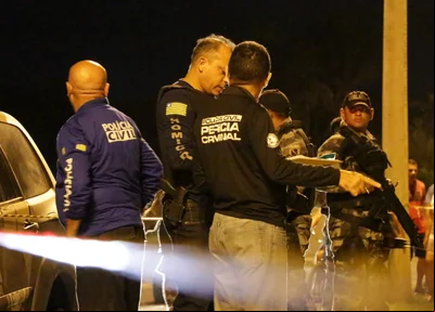 Policiais da Perícia Criminal e da DHPP
