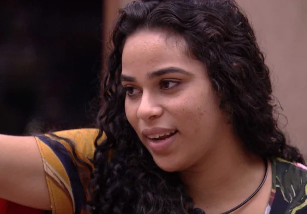 Elana lembra votação do Paredão Quádruplo