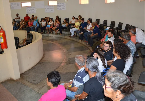 Público acompanhou votação da matéria