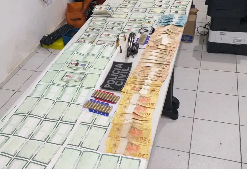 Documentos apreendidos 