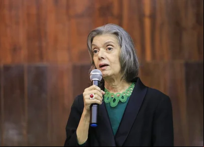 Cármen Lúcia