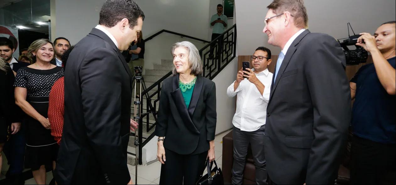 Ministra visitou a OAB 