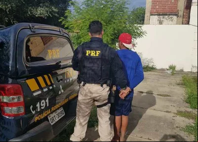 Homem é preso com moto roubada